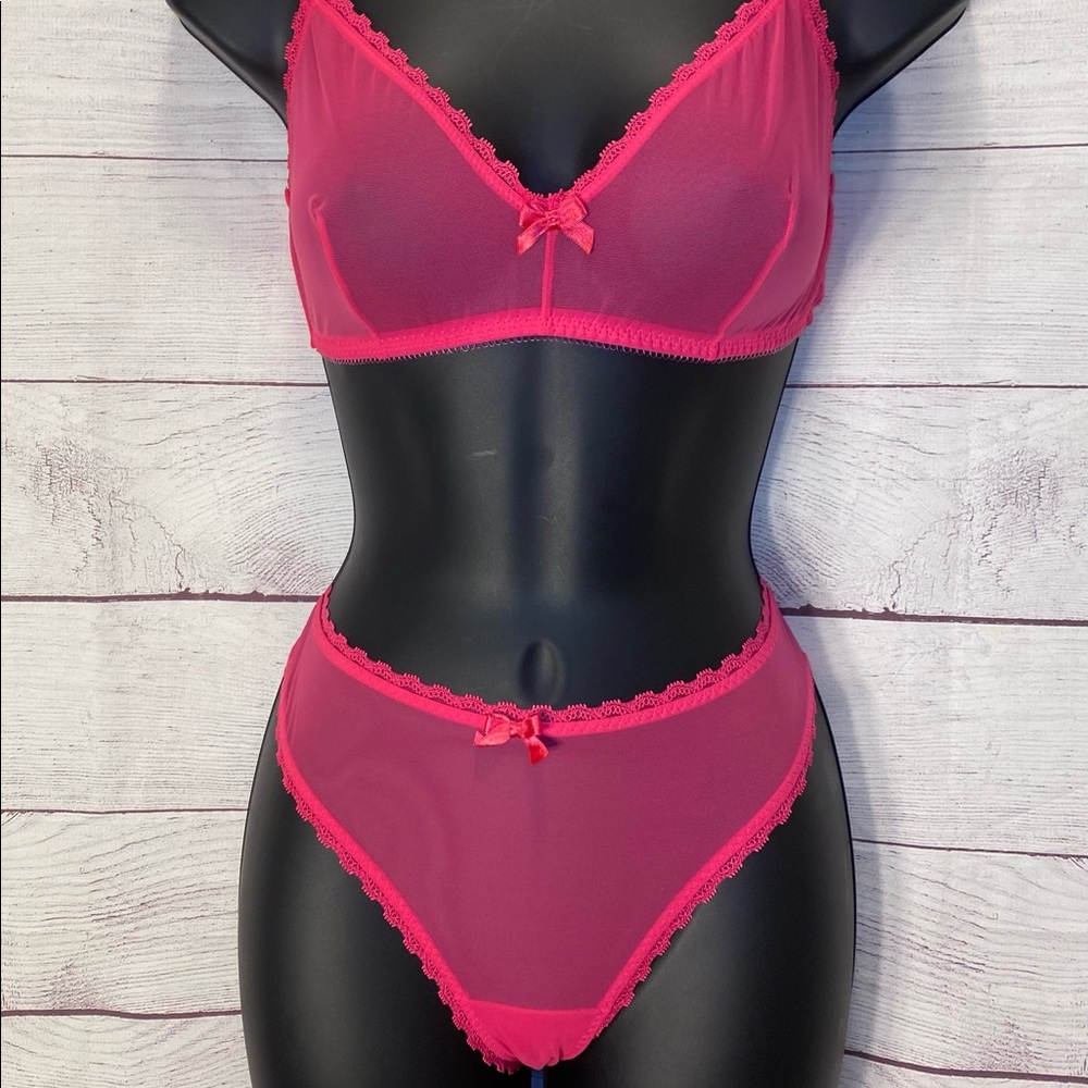 SAVAGE X FENTY Hot Pink Unlined Bralette Set